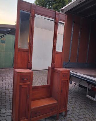    Mobile toelettatura  