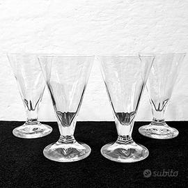 Set di 4 bicchieri da liquore - Mai usati