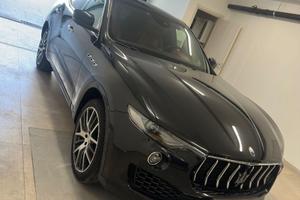 Maserati levante 3.0 250cv