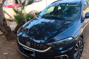 Fiat Tipo station wagon blu mediterraneo