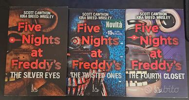 Bundle Five Nights At Freddy' s (3 libri)