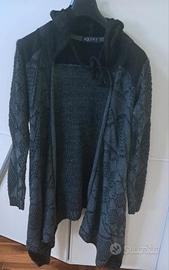 Giacca maglia con cappuccio 