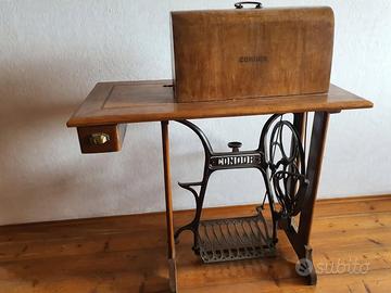 Macchina cucire Condor vintage con mobile legno