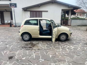 Lancia Ypsilon 1.4 Platino