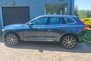 Volvo XC60 1.9 (190cv) D4 Diesel - blu del 2019