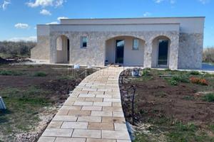 MERAVIGLIOSA VILLA IMMERSA NELLA NATURA