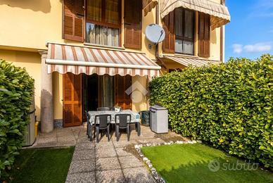 CASA SEMINDIPENDENTE A MONTICELLO BRIANZA