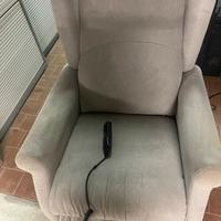 Poltrona motorizzata con due motori