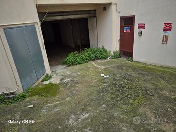 Deposito di circa 250 mq zona musicisti