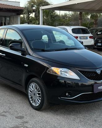 LANCIA Ypsilon 1.2 69 CV 5p. Gold