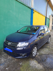 Dacia sandero blu modello Family