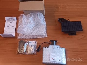 Lampada LED con sensore di movimento 