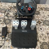 Volante e pedaliera e cambio