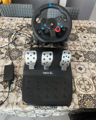 Volante e pedaliera e cambio