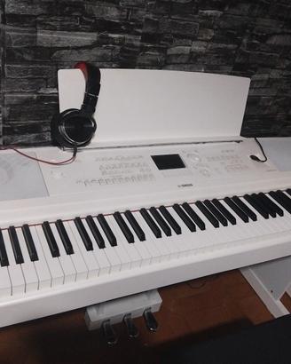 Pianoforte digitale Yamaha DGX670