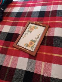 Vassoio arte povera di alta qualità ricamato a man