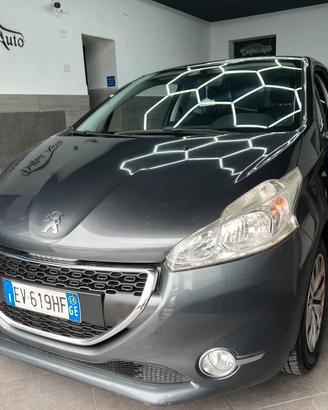 Peugeot 208 PureTech 82 3 porte Allure