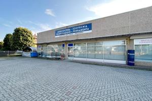 CAPANNONE A STRAMBINO