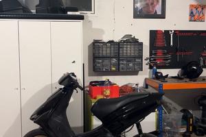 Aprilia sr replica