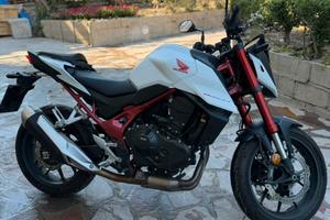 Honda Hornet 750 – Pari al nuovo