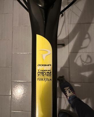 Bici da corsa in carbonio Pinarello Dogma F8