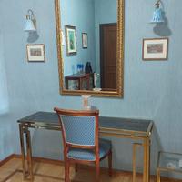 2 SPECCHI con cornice dorata (1 grande e 1 medio)