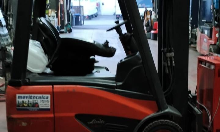 Carrello elevatore elettrico portata 1600kg