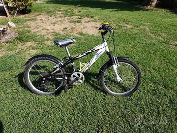 BICICLETTA BIMBO  6-9 ANNI 115/135CM
