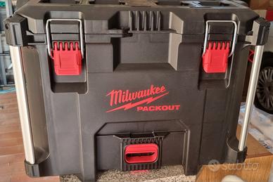 milwaukee  PACKOUT