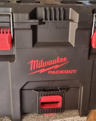 milwaukee  PACKOUT