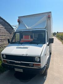 Iveco Fiat 35-10 d'epoca, anno 1987 ,gemellato