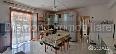 Bivani e mezzo con terrazza a Sant'Anna di Riposto