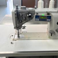 Macchina da cucire industriale