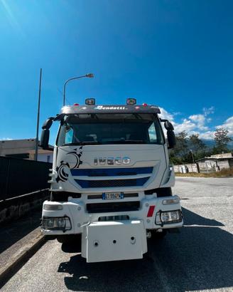 IVECO Trakker 500 Magirus 8x4 – Mezzo d'Opera