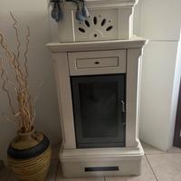 Stufa a pellet con ceramica maiolica