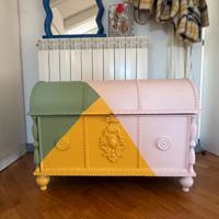 Baule in legno vintage dipinto