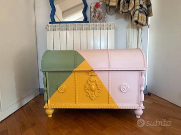 Baule in legno vintage dipinto