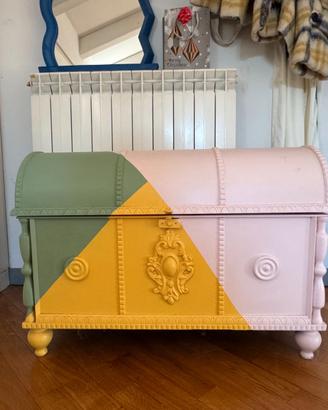 Baule in legno vintage dipinto