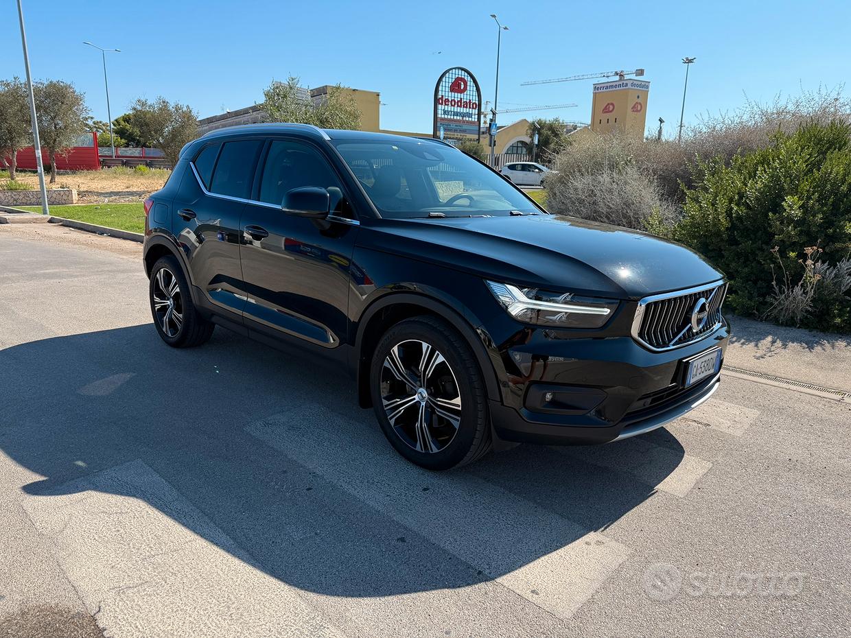 Volvo XC40 (2017-->)