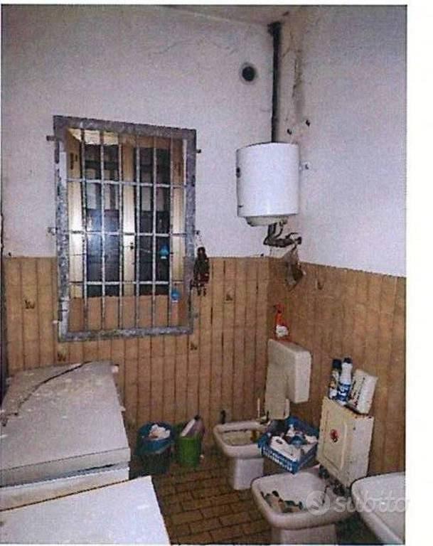 Immobile in asta di 3183 m² a San Possidonio - Vista 4