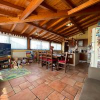 Palazzo con Garage 2 Auto e Terrazzo Rifinito