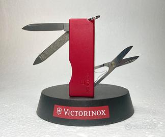 Victorinox TOMO Red