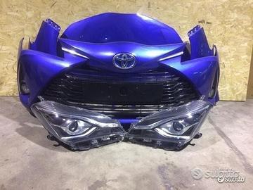 Toyota yaris hibrid 2017 ricambi