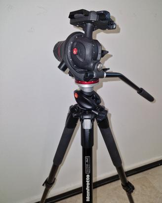 Cavalletto pro Manfrotto con testa fluida MH055M8