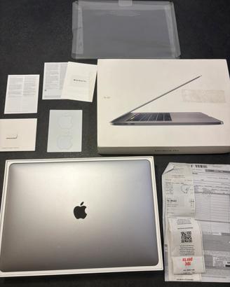 MacBook Pro 15” 2019 i7 16GB Radeon  555X