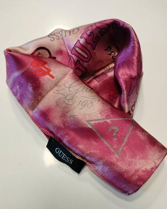 Foulard in seta Guess. Nuovo 