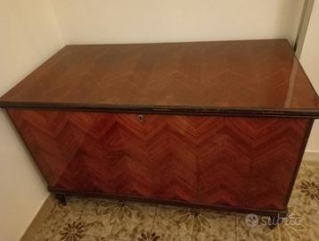 Cassapanca antica in legno