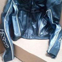 Giubbotto e pantaloni da moto