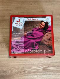 Coperta in pile viola con maniche lunghe plaide