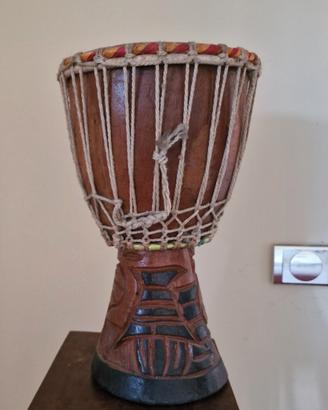 Bongo artigianale africano